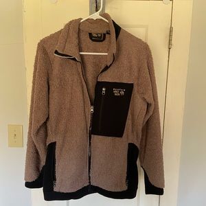 Women’s Mountain Hard Wear jacket